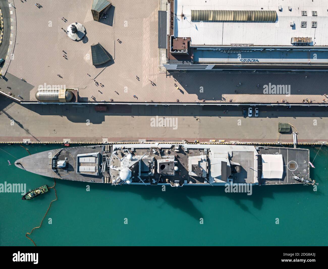 Schlachtschiff günstig im Dock Stockfoto