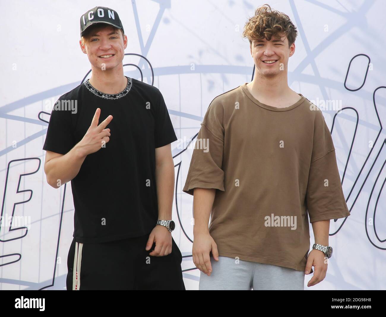 Das deutsche Musik- und Comedy-Duo die Lochis auf ihrer Selfie-Tour am 3. September 2018 in Magdeburg Stockfoto