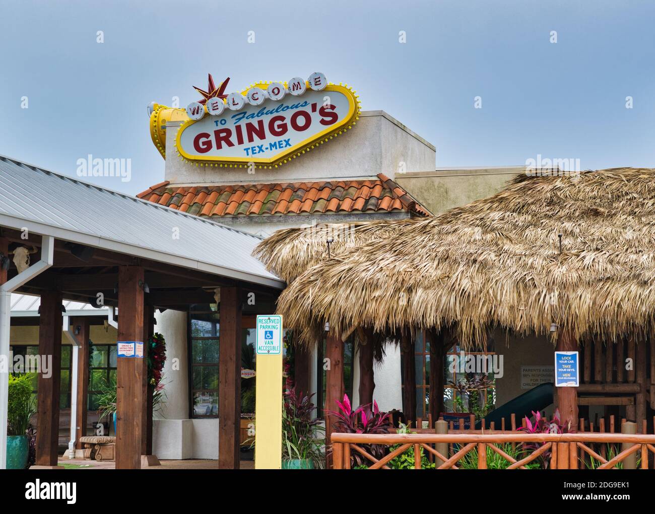 Houston, Texas USA 11-20-2020: Gringo's Tex-Mex Restaurant Exterior in Houston, TX. Mexikanische Küche und Bar im Jahr 1993 gegründet. Stockfoto