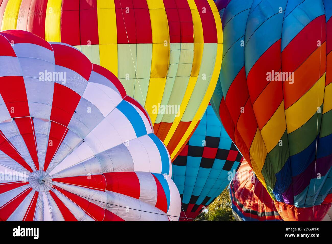 Ein Heißluftballonstart bei EINEM lokalen Festival Stockfoto