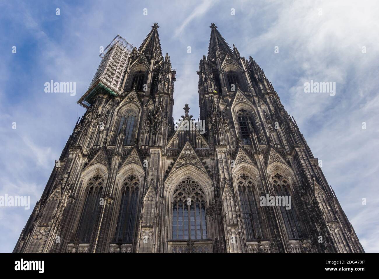 Vorderfassade des historischen Kölner Doms, Deutschland Stockfoto