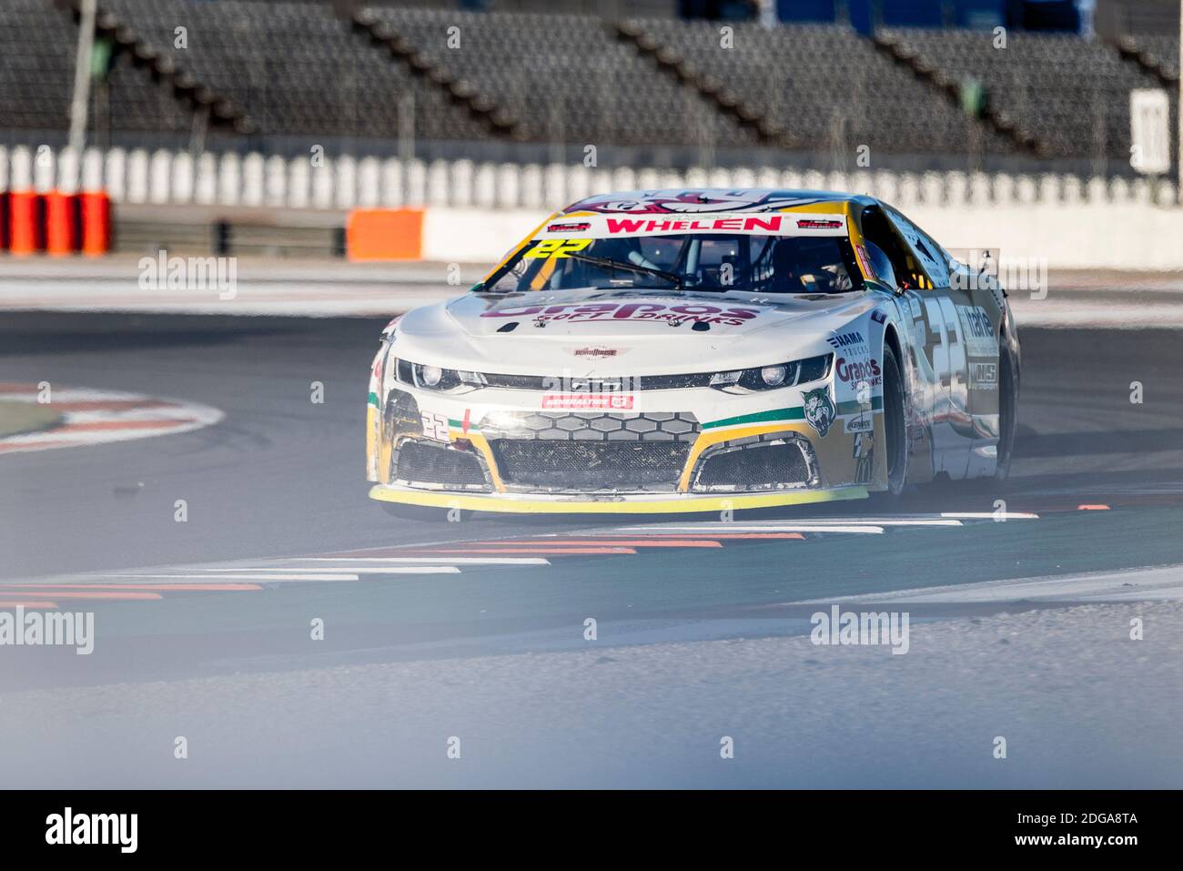 Nicolo Rocca von DF1 Racing in Aktion gesehen während der Nascar Whelen Valencia Rennen.die NASCAR Whelen Euro Series wurde 2008 gegründet und gründete die NASCAR offiziellen European Series im Januar 2012 dank einer langfristigen Partnerschaft mit NASCAR (National Association for Stock Car Auto Racing) unterzeichnet. Die europäische NASCAR feiert ihren einzigen Termin in Spanien auf dem Circuit Ricardo Tormo in Cheste, Valencia. Stockfoto