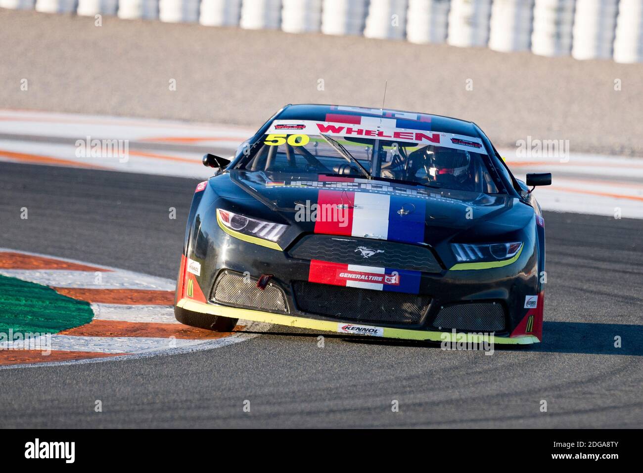 Loris Hezemans von Hendriks Motorsport in Aktion während des Nascar Whelen Valencia Rennen.die NASCAR Whelen Euro Series wurde 2008 gegründet und gründete die NASCAR offiziellen European Series im Januar 2012 dank einer langfristigen Partnerschaft mit NASCAR (National Association for Stock Car Auto Racing) unterzeichnet. Die europäische NASCAR feiert ihren einzigen Termin in Spanien auf dem Circuit Ricardo Tormo in Cheste, Valencia. Stockfoto