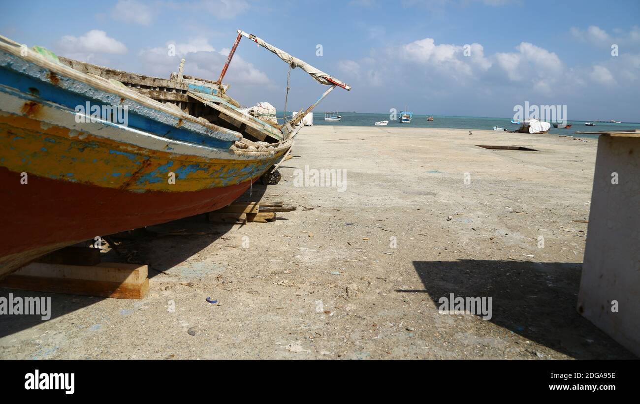 Das alte Schiff im Hafen Stockfoto