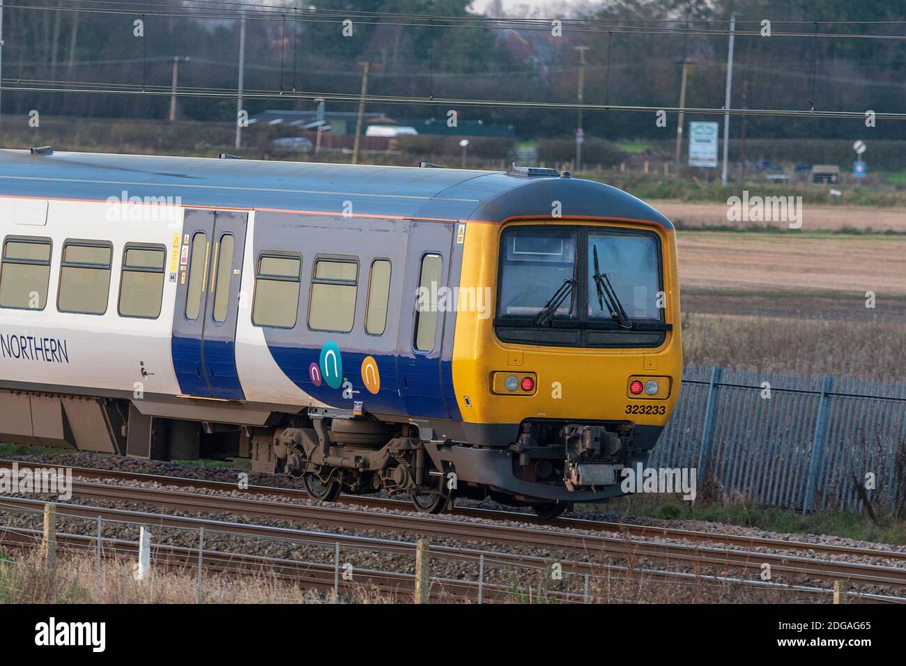 British Rail Klasse 323 elektrische mehrere Einheit Personenzug gebaut Mit dem Hunslet Transport Stockfoto