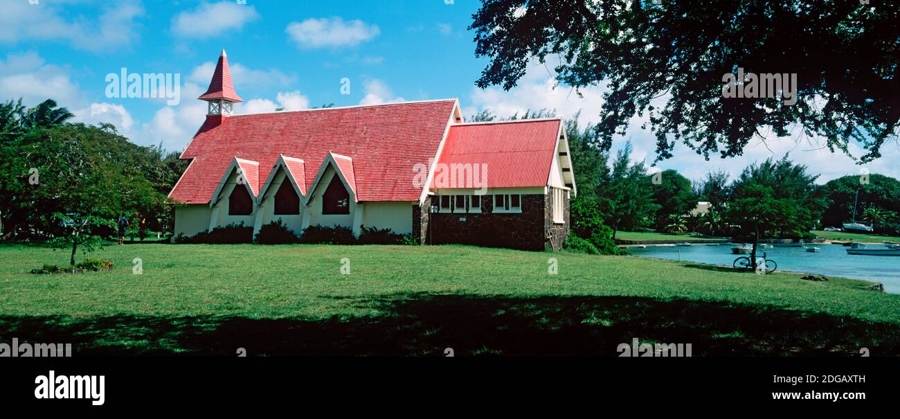 Kirche in einem Feld, Cap Malheureux Kirche, Mauritius Insel, Mauritius Stockfoto