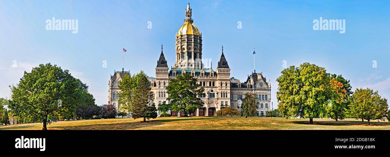 Fassade eines Regierungsgebäudes, Connecticut State Capitol, Capitol Avenue, Bushnell Park, Hartford, Connecticut, USA Stockfoto