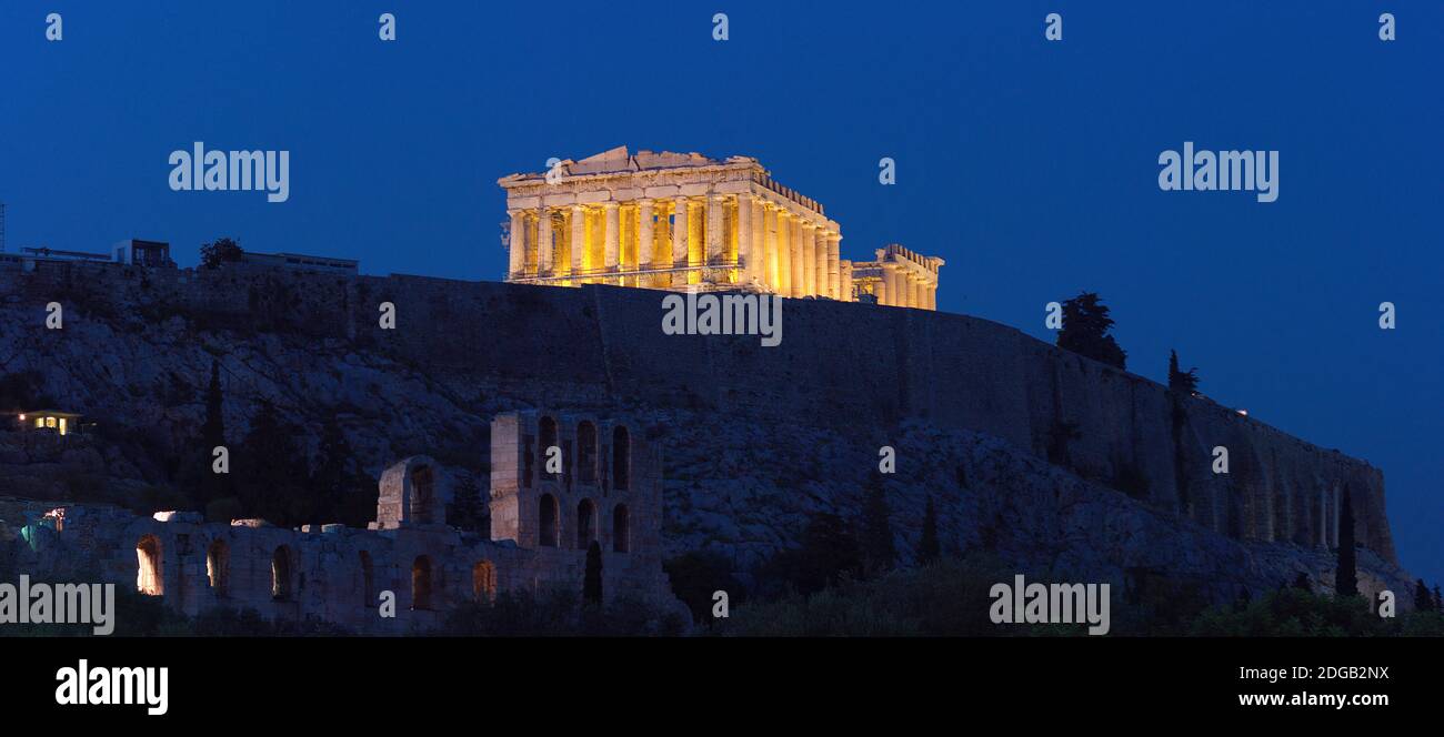 Akropolis von Athen bei Dämmerung, Athen, Griechenland Stockfoto