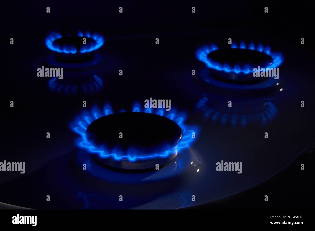 Gas. Brennende blaue Flamme Küche Herd. Stockfoto