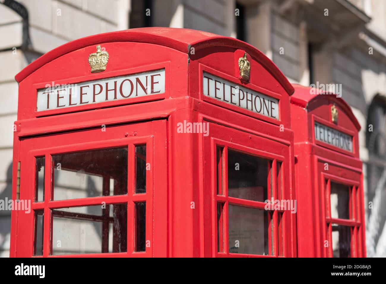London, traditionelle rote Telefonbox. Stockfoto