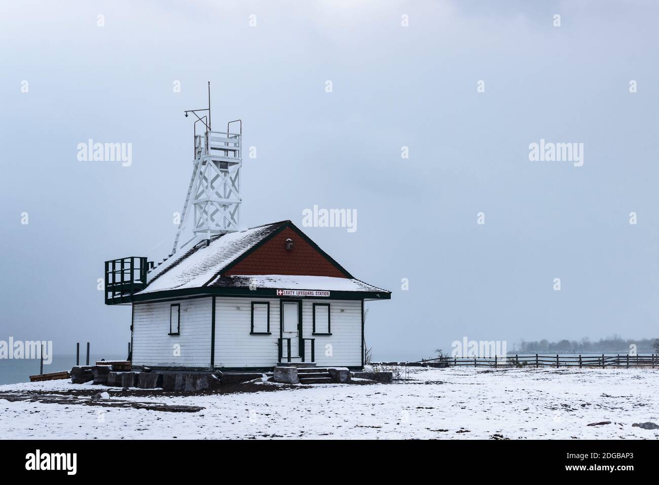 Leuty Life Guard Station im Winter am woodbine Beach Toronto ON Stockfoto