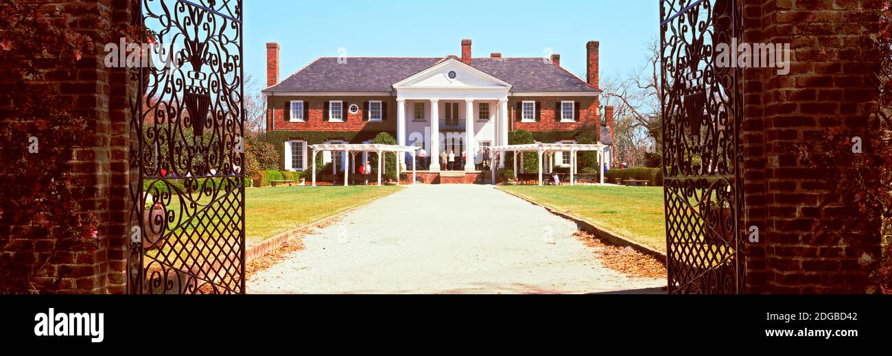 Eingangstor eines Hauses, Boone Hall Plantation, Mount Pleasant, Charleston, South Carolina, USA Stockfoto