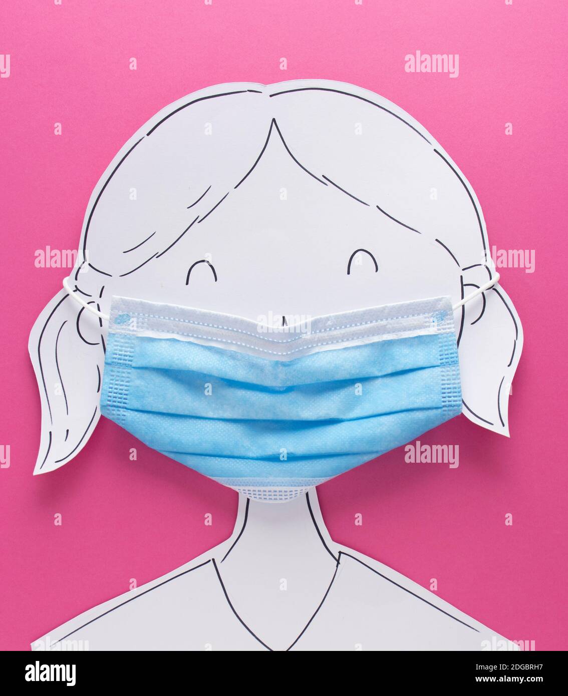 Konzeptionelle Mädchen trägt eine Gesichtsmaske Stockfoto