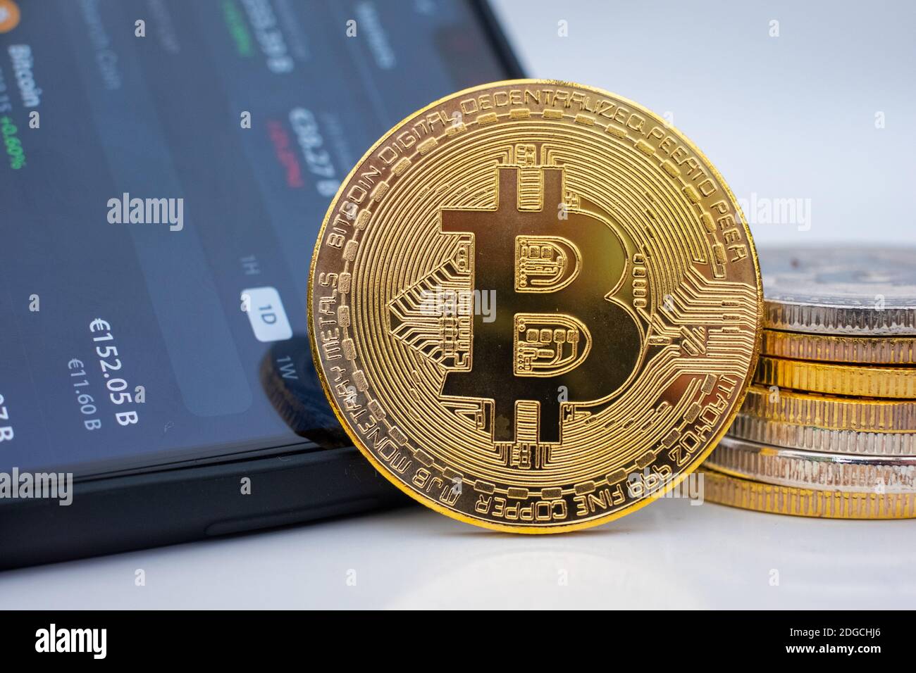 Kryptowährung Aktienmarkt App auf einem Smartphone geöffnet Stockfoto