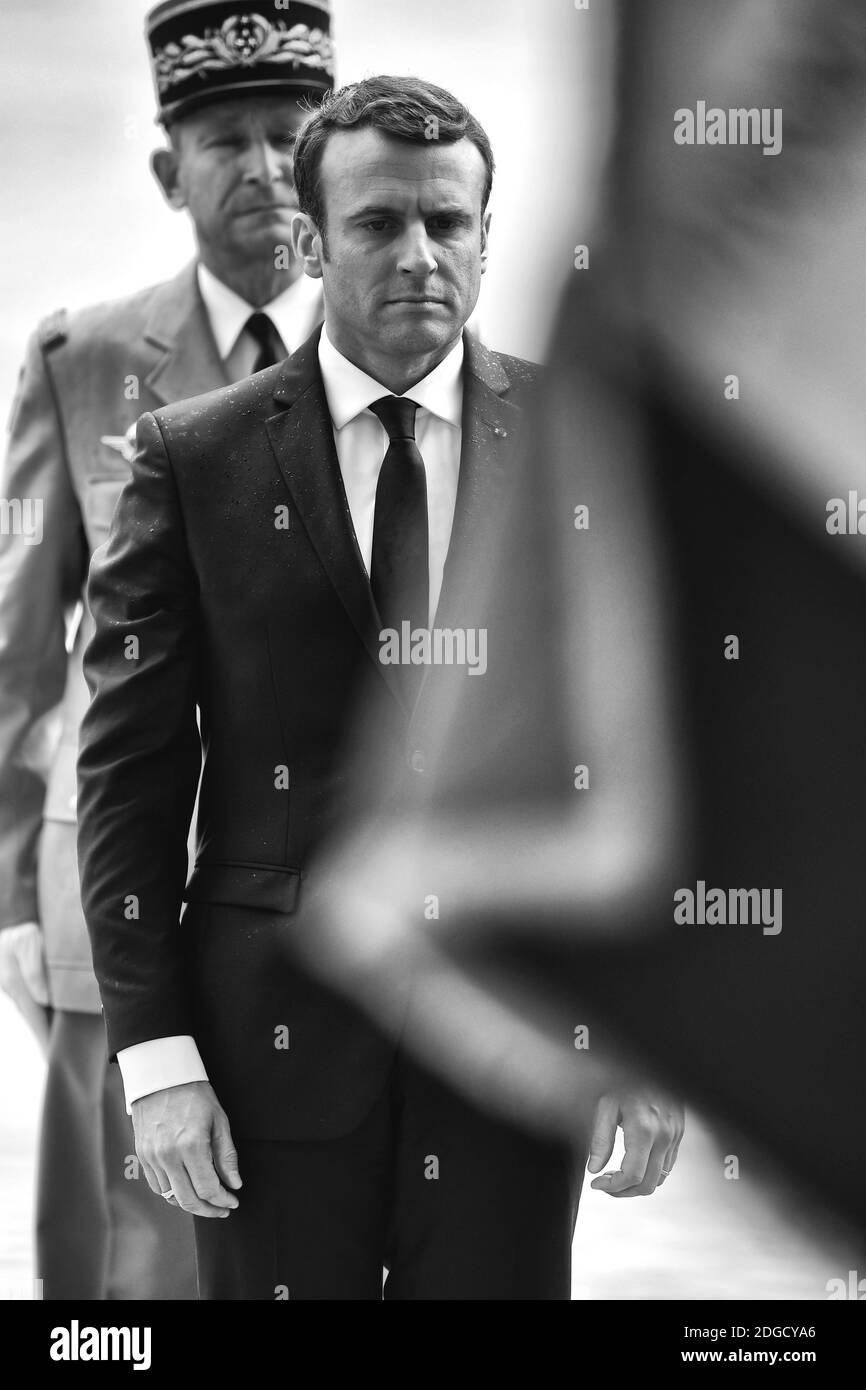 Der neue französische Präsident Emmanuel Macron kommt auf der Champs Elysees Avenue und dem Arc de Trimphe an, nachdem er am 14. Mai 2017 in Paris, Frankreich, feierlich verflucht hat. Foto von Ammar Abd Rabbo/ABACAPRESS.COM Stockfoto