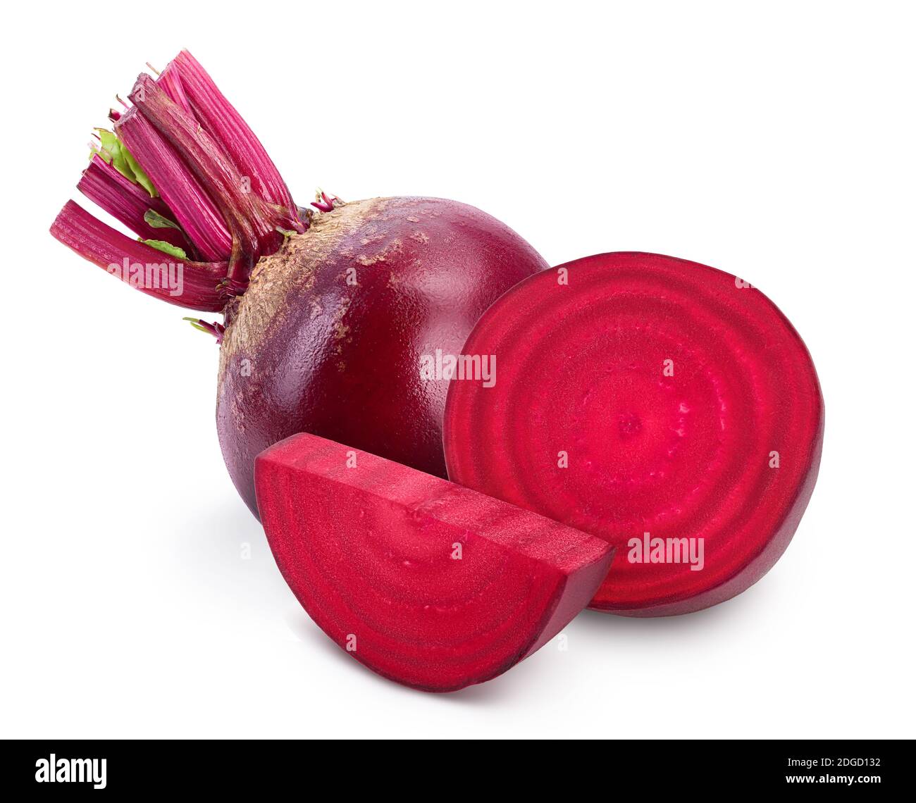 Rote Bete-Scheibe isoliert auf weißem Hintergrund mit Beschneidungspfad und voller Schärfentiefe Stockfoto