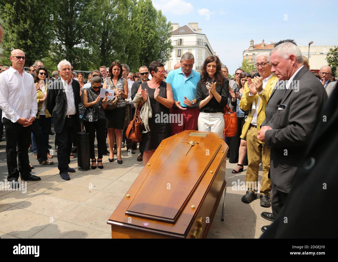 Plusieurs personnalites de media, Delphine Ernotte presidente de France Television, Elise Lucet, Audray Pulvard, Ingrid Betancourt, Christophe Hondelatte, Francoise Joly et Guilaine Chenu, ses proches et anonymes rendu hommages Herve Ghesquiere, le journalistes de France Television etais decede le 14 juin 2017 de, Paris, France, près le 20 juin 2017. Foto par Somer/ABACAPRESS.COM Stockfoto