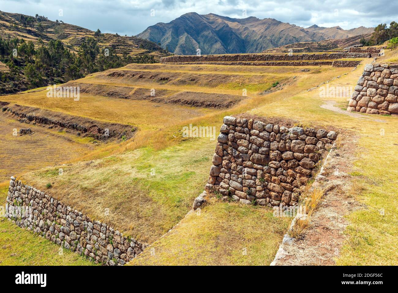Inka Ruine und Landwirtschaft Terrassen von Chincheros, Cusco Region, Peru. Stockfoto