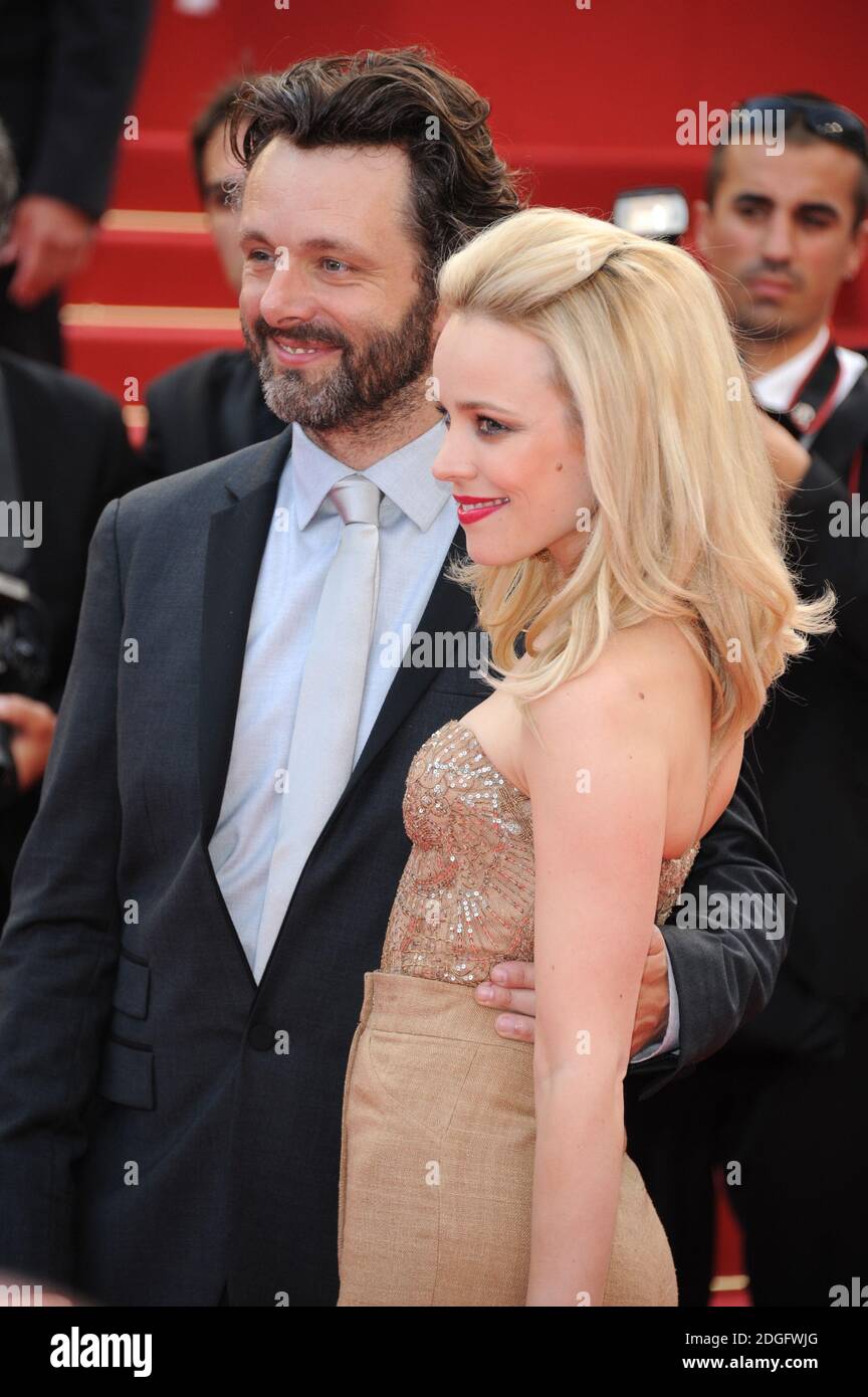 Michael Sheen und Rachel McAdams kommen zu einer Vorführung und einer  Fragerunde für den neuen Film The Gospel of US im Renoir Cinema in London  Stockfotografie - Alamy, image size:864x1390