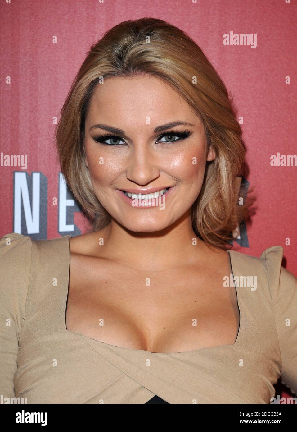 Sam Faiers auf der UK Launch Party für Netflix bei Sketch in London. Netflix ist der weltweit führende Streaming-Service für Film und Fernsehen. Stockfoto