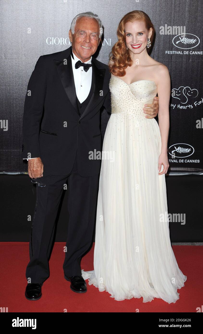 Georgio Armani und Jessica Chastain bei der Haiti Carnival Gala in Cannes, Teil des 65. Cannes Film Festival. Stockfoto