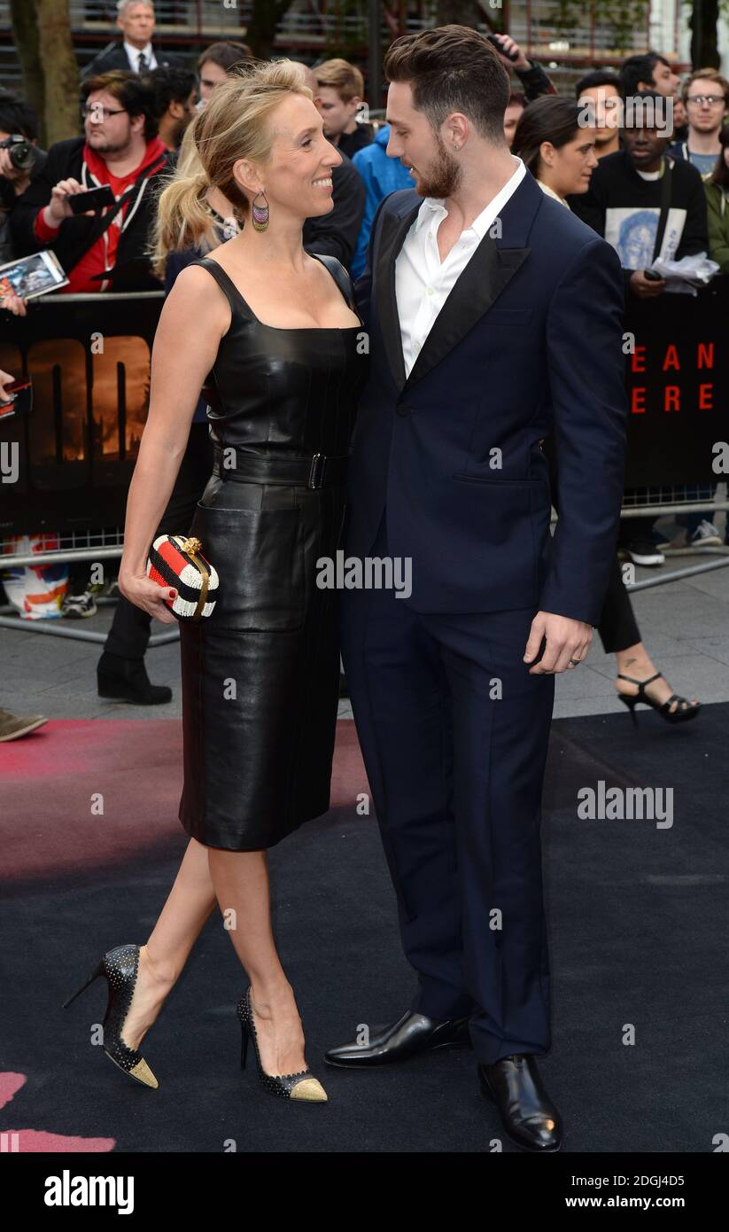 Aaron Taylor Johnson und Sam Taylor Wood bei der europäischen Premiere von Godzilla, Odeon Cinema, Leicester Square, London. Stockfoto