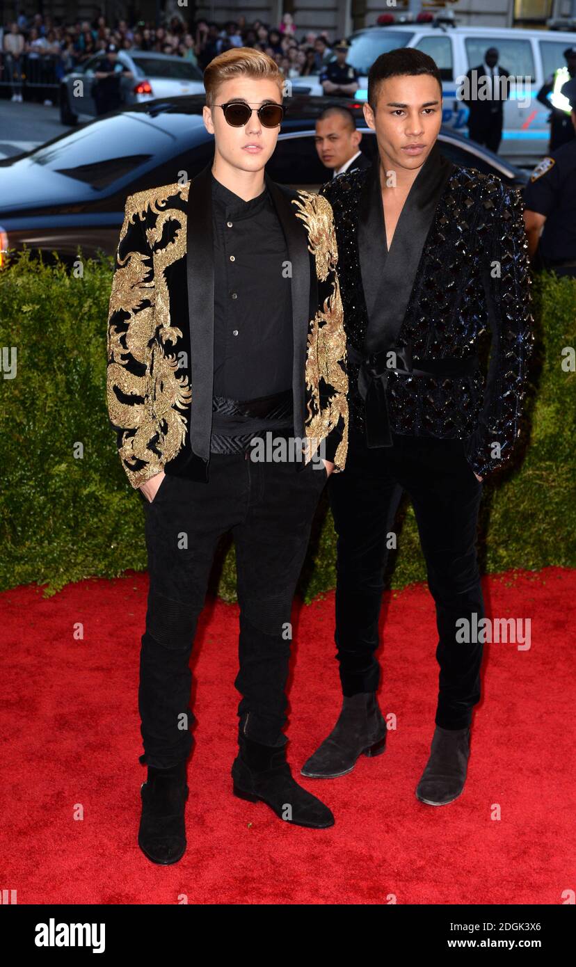 Justin Bieber und Olivier Rousteing bei der Metropolitan Museum of Art Met Gala in New York City, USA. (Obligatorisches Guthaben: Doug Peters/EMPICS Entertainment) Stockfoto