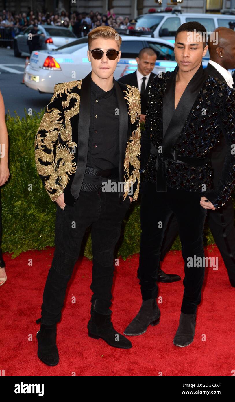 Justin Bieber und Olivier Rousteing bei der Metropolitan Museum of Art Met Gala in New York City, USA. (Obligatorisches Guthaben: Doug Peters/EMPICS Entertainment) Stockfoto