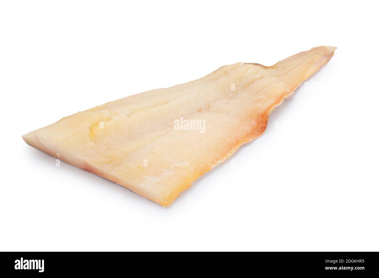 Studioaufnahme eines ausgeschnittenen Filets aus geräuchertem Schellfisch Vor weißem Hintergrund - John Gollop Stockfoto