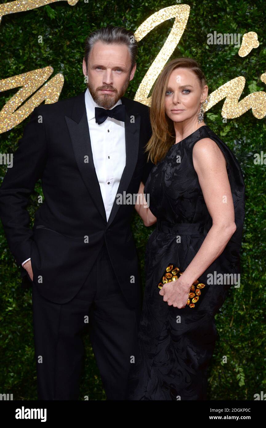 Stella mccartney and husband alasdhair willis Fotos und Bildmaterial in hoher Auflosung Alamy