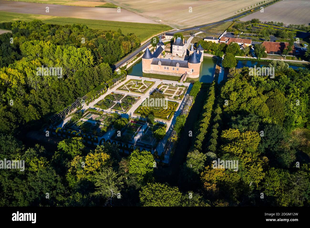 Frankreich, Loiret (45), Chilleurs-aux-Bois, Schloss Chamerolles, Eigentum des Departements Loiret (Luftaufnahme) Stockfoto