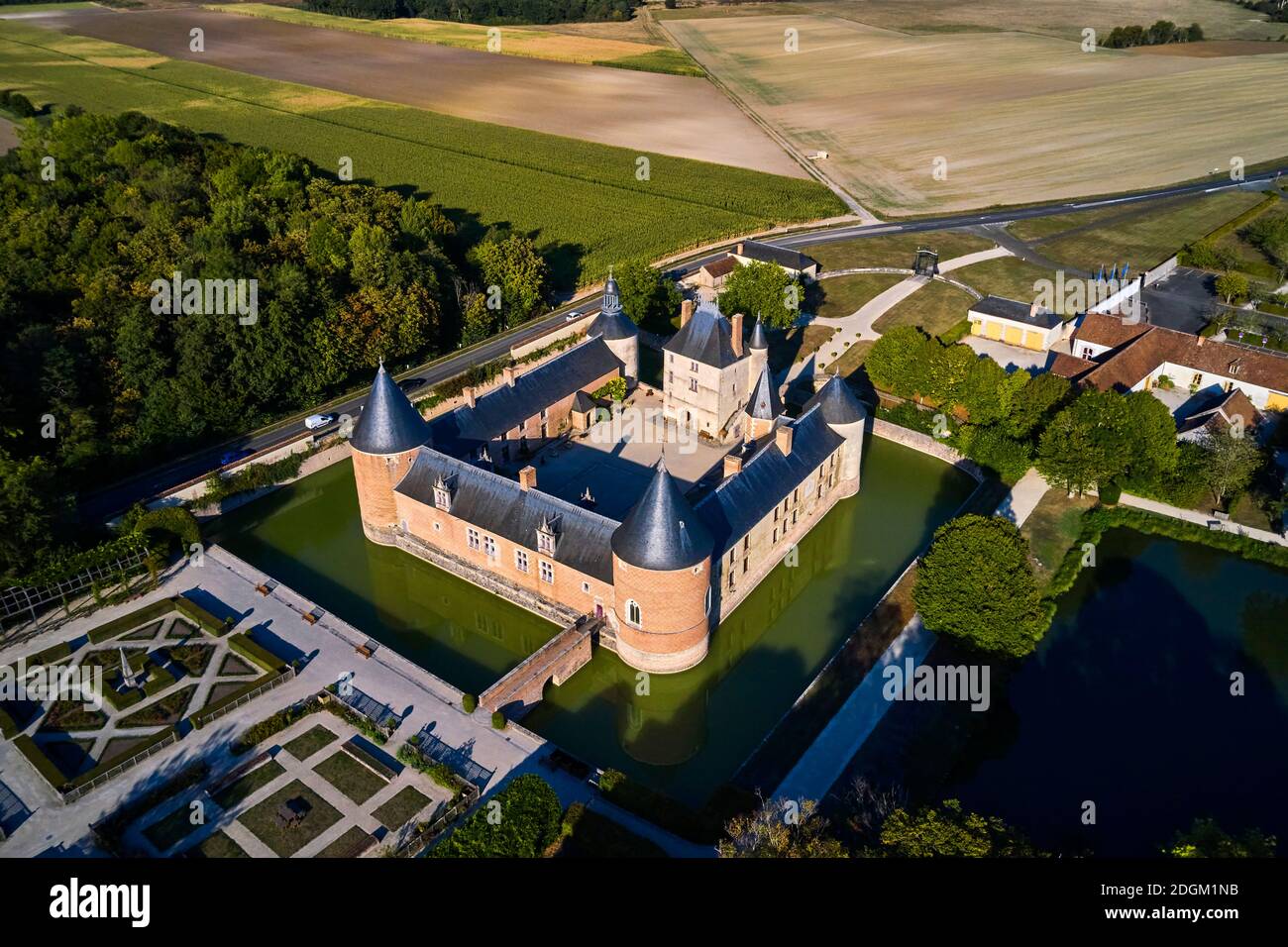 Frankreich, Loiret (45), Chilleurs-aux-Bois, Schloss Chamerolles, Eigentum des Departements Loiret (Luftaufnahme) Stockfoto