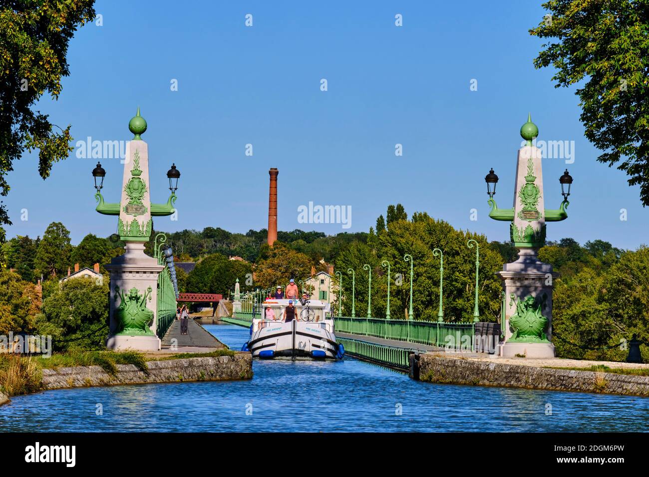 France, Loiret (45), Briare, Briare Kanalbrücke von Gustave Eiffel mit dem seitlichen Kanal zur Loire über der Loire gebaut Stockfoto