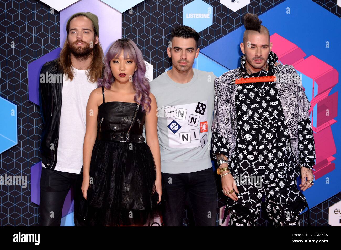 Joe Jonas, Jack Lawless, JinJoo Lee und Cole Whittle von DNCE bei den MTV Europe Music Awards 2016 in der Rotterdam Ahoy Arena, Rotterdam, Niederlande Stockfoto