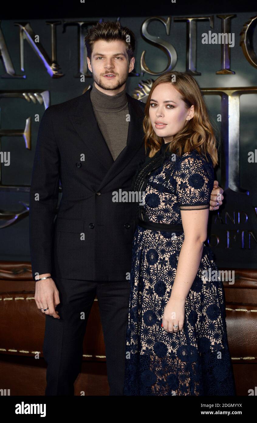 Jim Chapman und Tanya Burr bei der Europa-Premiere von Fantastic Beasts and Where to Find Them im Odeon Leicester Square, London Stockfoto