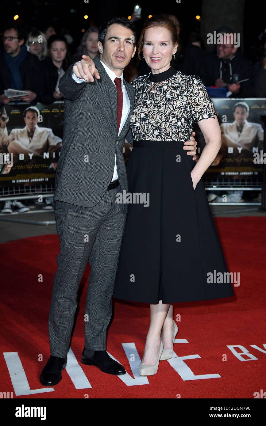 Chris Messina und Jennifer Todd bei der Live by Night Premiere im BFI Southbank, London Stockfoto