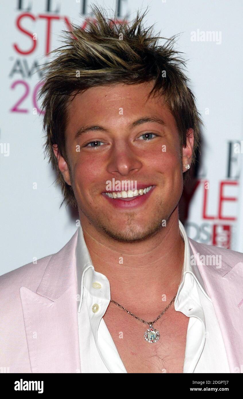 Duncan James aus Blue bei der Ankunft bei den Elle Style Awards 2005, Spitalfields Market, London. Doug Peters/allactiondigital.com Stockfoto