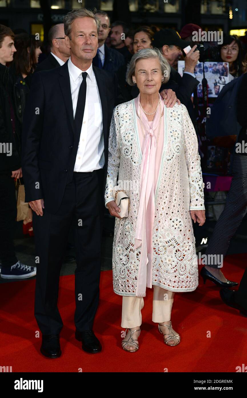 wallpapers How Did Robin Cavendish Die In Real Life https www alamy de jonathan cavendish und seine mutter diana blacker nehmen an der breathe gala screening teil und eroffnen das bfi london film festival am odeon leicester square london bildnachweis sollte lauten doug petersempics entertainment image388979043 html