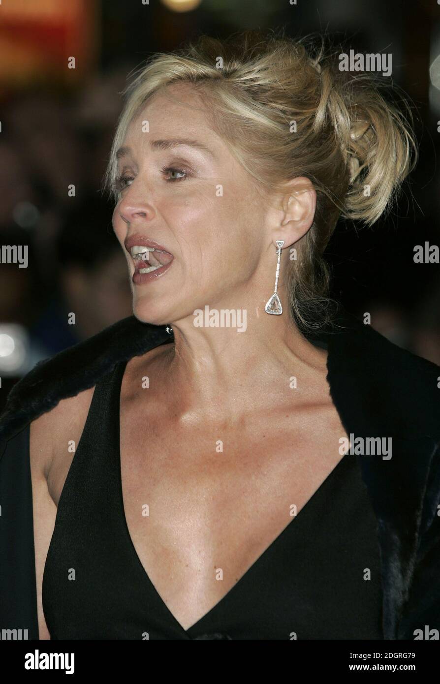 Sharon Stone bei der Premiere von Basic Instinct 2 in London. Â© Doug Peters/allactiondigital.com Stockfoto