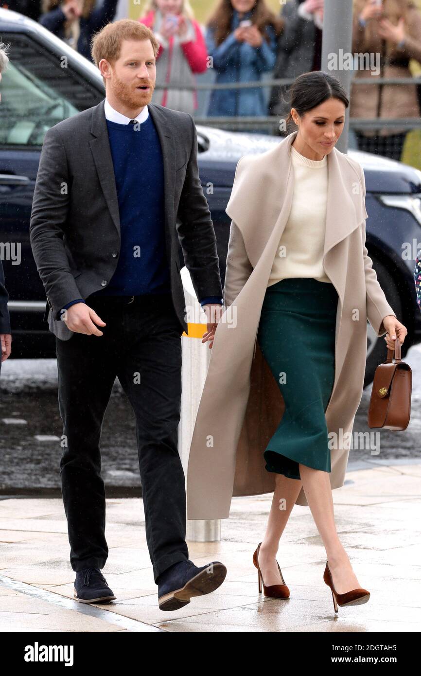 Prinz Harry und Meghan Markle bei einem Besuch in der Titanic Belfast Maritime Museum in Belfast Stockfoto