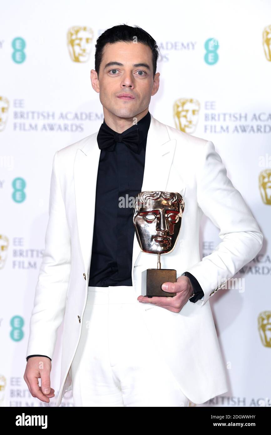 Rami Malek mit seinem besten Schauspieler in einer Hauptrolle für Bohemian Rhapsody im Presseraum bei den 72. British Academy Film Awards, die in der Royal Albert Hall, Kensington Gore, Kensington, London, stattfinden. Bild Kredit sollte lauten: Doug Peters/EMPICS Stockfoto