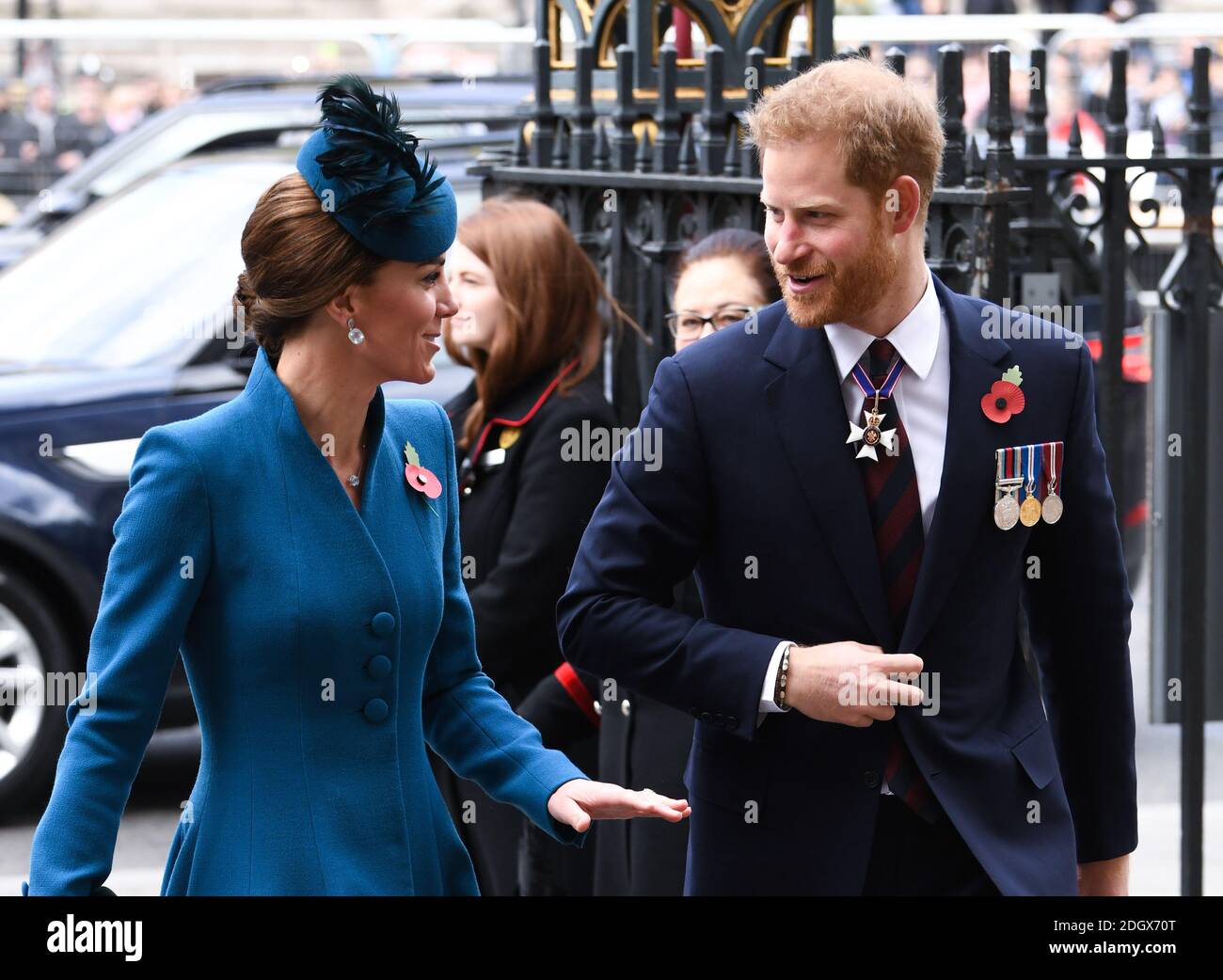 Die Herzogin von Cambridge (links) und der Herzog von Sussex nehmen am Anzac Day Service of Comemoration and Thanksgiving in Westminster Abbey, London Teil. Bildnachweis sollte lauten: Doug Peters/EMPICS Stockfoto