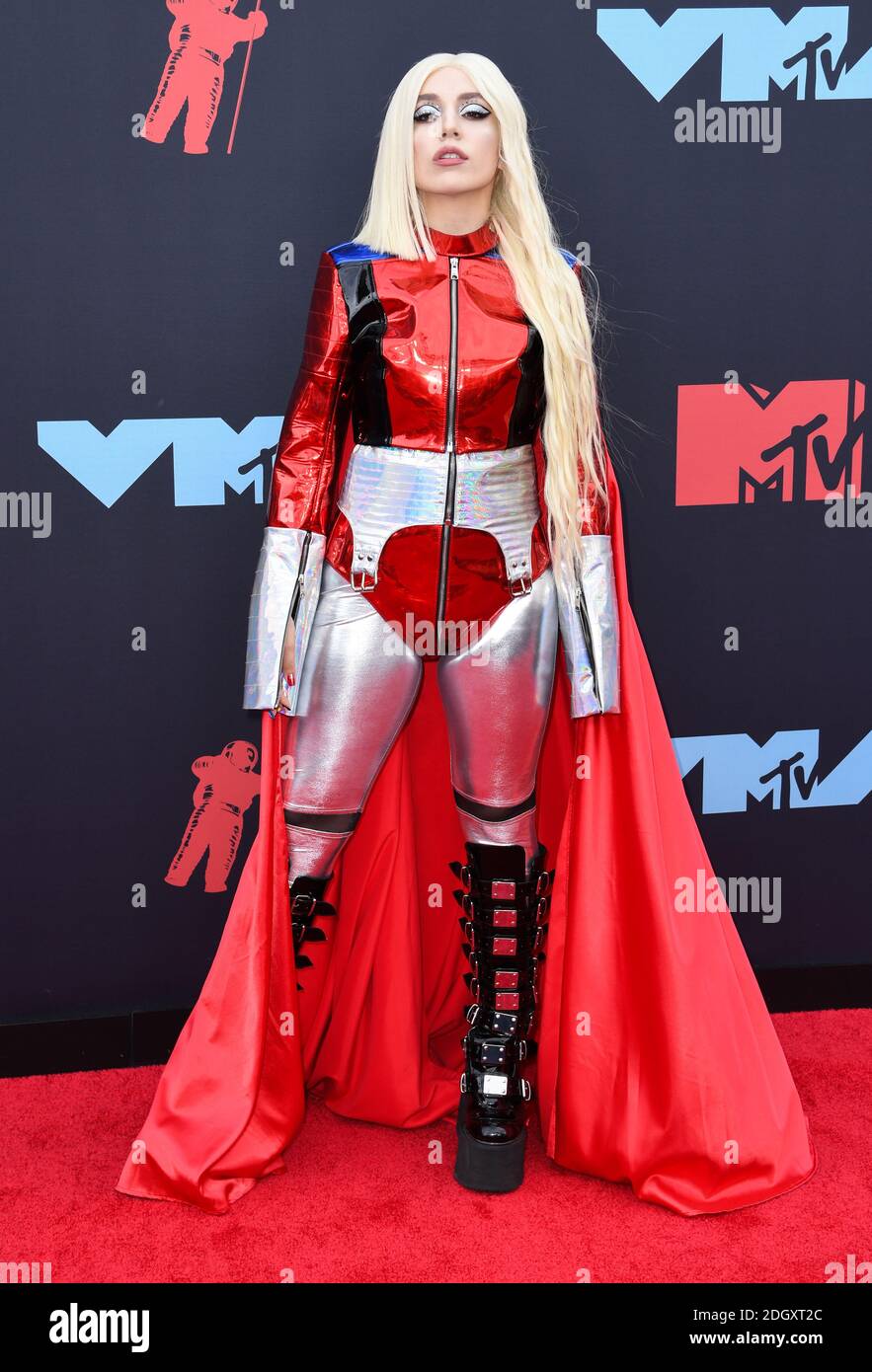 AVA Max Ankunft bei den MTV Video Music Awards 2019, im Prudential Center in Newark, NJ statt.Bildnachweis sollte lauten: Doug Peters/EMPICS Stockfoto