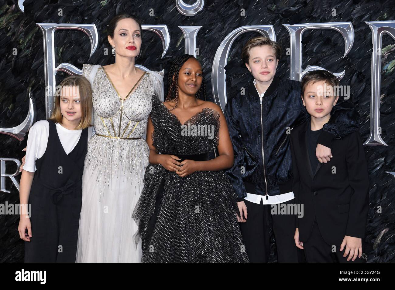 Zahara Jolie Pitt And Vivienne Jolie Pitt Stockfotos Und Bilder Kaufen Alamy