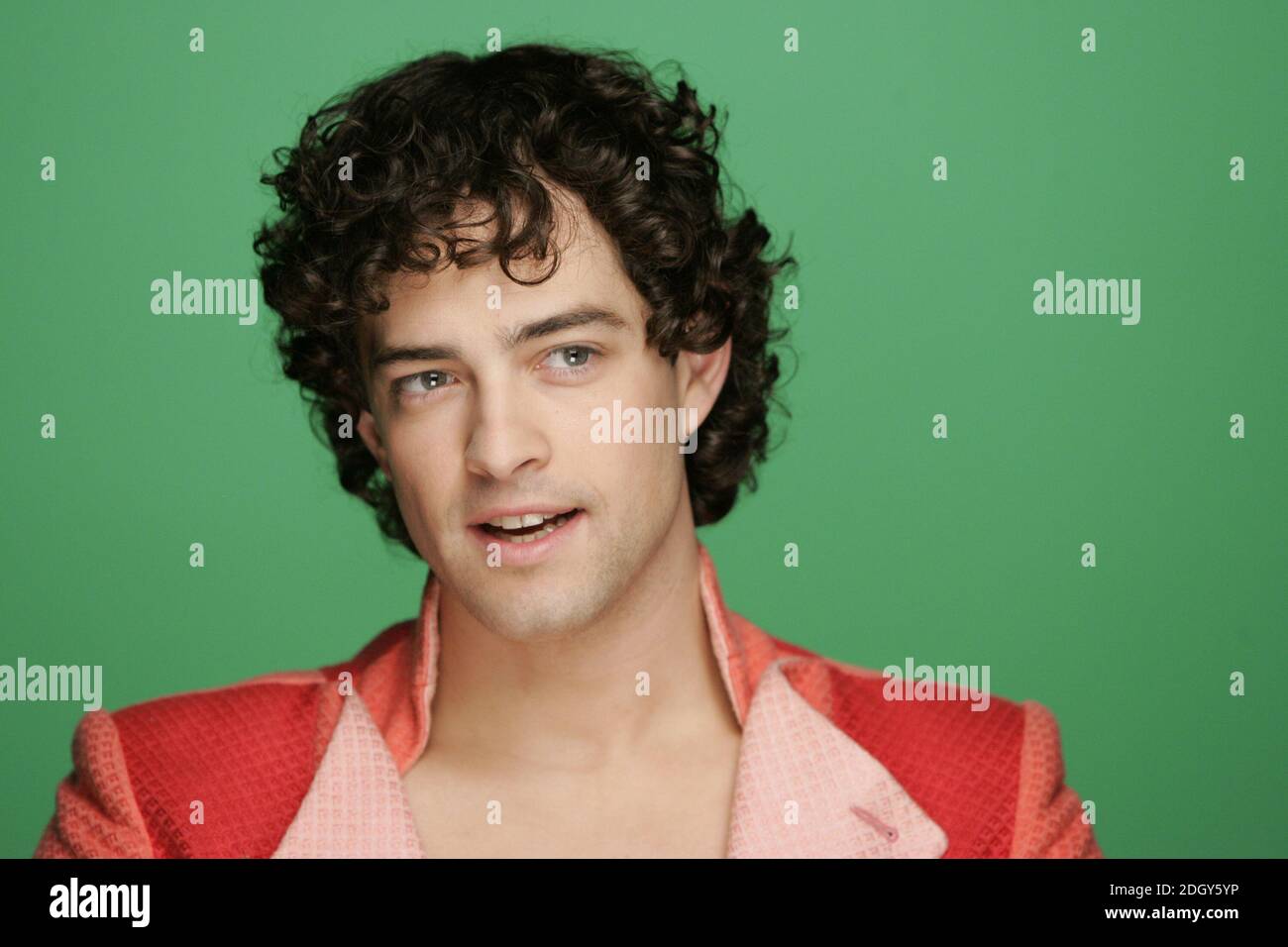 Lee Mead, Gewinner der BBC Search to find a New Joseph in the West End Produktion von Joseph and the Amazing Technicolor Dreamcoat, filmt das Video zu seiner Debüt-Single Any Dream will Do. Die Gewinne aus der Single gehen an Kinder in Not. Die Single steht ab dem 12. Juni zum Download bereit und ab dem 18. Juni in den Shops. Stockfoto
