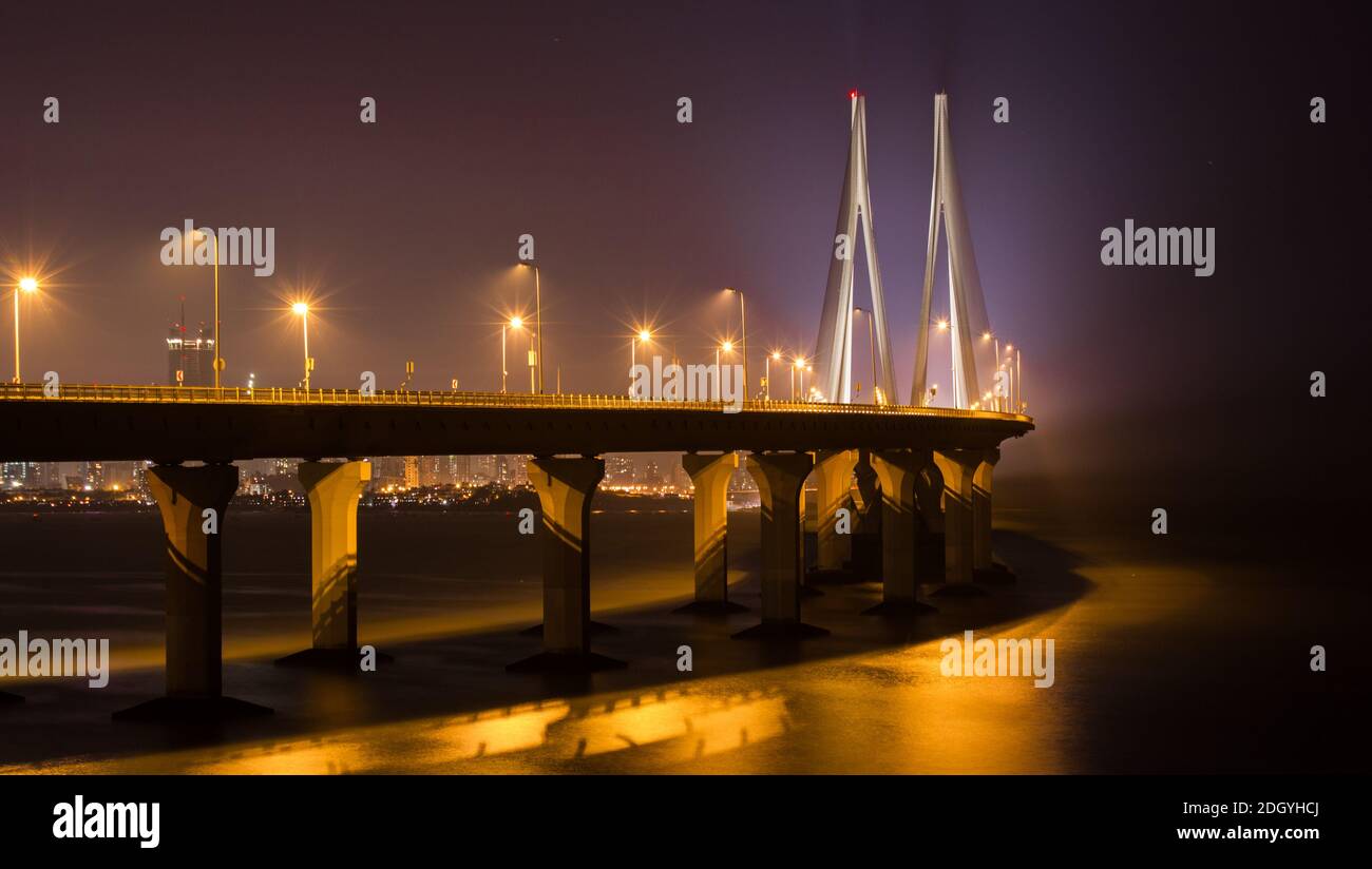 Bandra Worli Sea Link bei Nacht, Mumbai Stockfoto