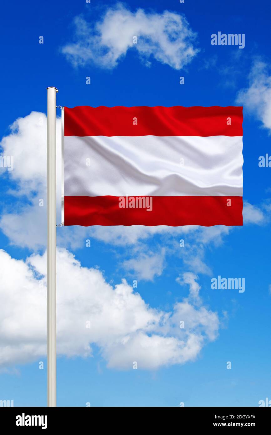 Französich-Polynesien, Tahiti, Südsee, Nationalflagge Nationalfahne,, Fahne, Flagge, Flaggenmast, cumulus Wolken vor blauen Himmel, Stockfoto