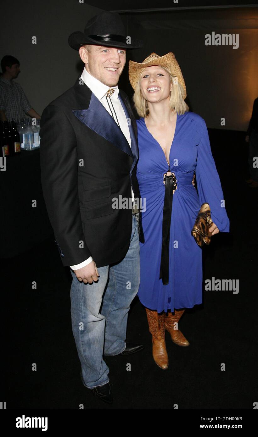 Zara Phillips und Mike Tindall beim Red Cross Ball im Room by the River in Süd-London. Stockfoto