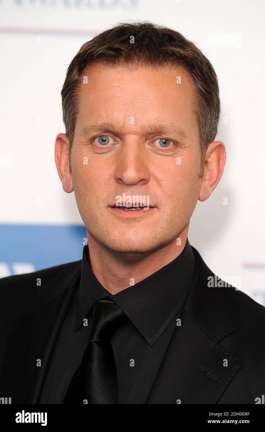 Jeremy Kyle bei den British Soap Awards 2008 im BBC Television Centre, Wood Lane, London, W12. DIE VERÖFFENTLICHUNG DIESES BILDES UND DER GEWINNER-ERGEBNISSE, IN WELCHEM MEDIUM AUCH IMMER, OB IN PRINT, RUNDFUNK ODER ONLINE, UNTERLIEGT BIS SONNTAG, 4. MAI 2008, 00:01 UHR GMT EINEM STRENGEN EMBARGO. Stockfoto