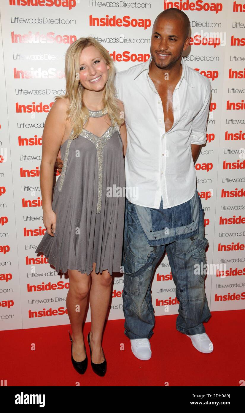 Carley Stenson und Freund Ricky Whittle bei der Inside Soap Awards 2008 Launch Party, gesponsert von LittlewoodsDirect.com. Im Great John Street Hotel, Manchester. Stockfoto